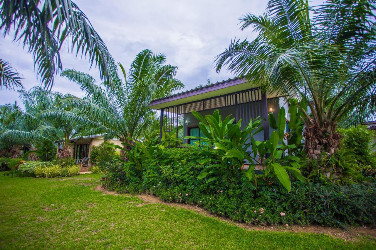 Palm Pran Resort Pranburi Kültér fotó