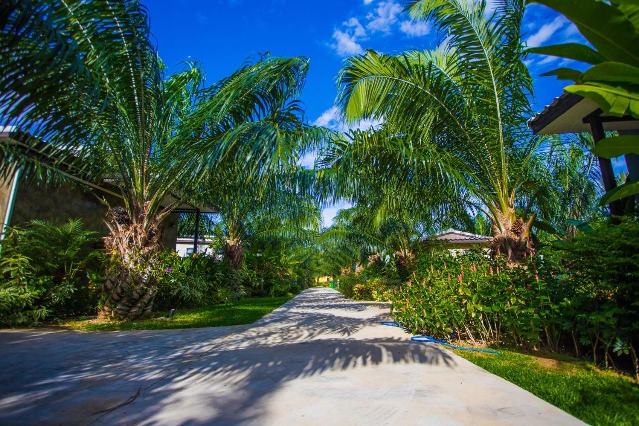 Palm Pran Resort Pranburi Kültér fotó