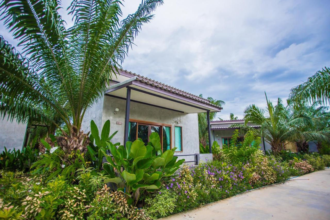 Palm Pran Resort Pranburi Kültér fotó