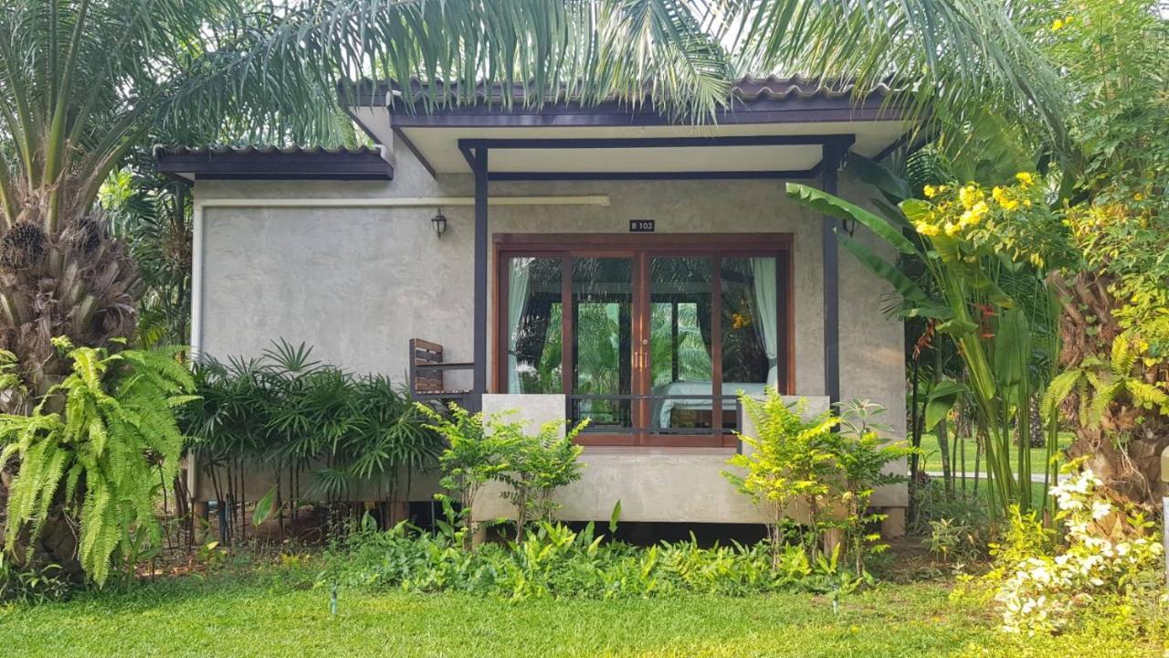 Palm Pran Resort Pranburi Kültér fotó