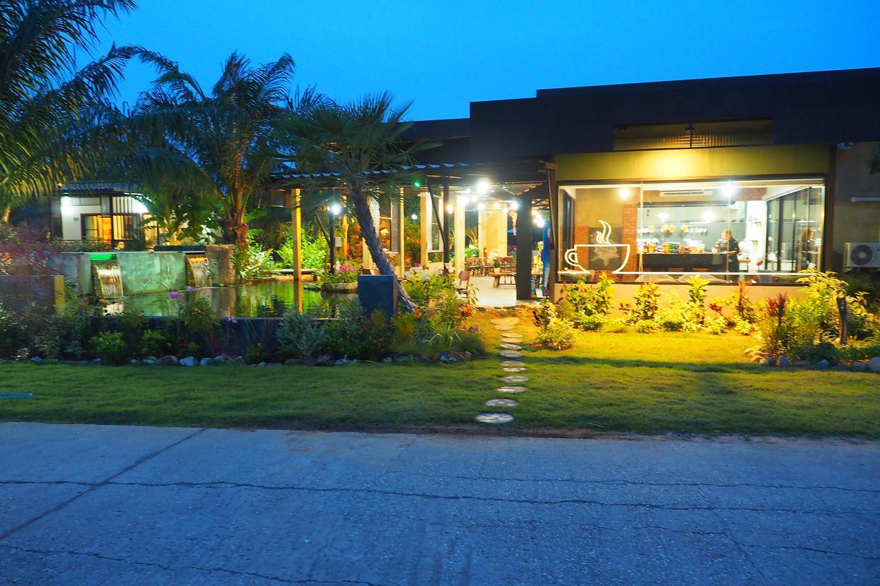Palm Pran Resort Pranburi Kültér fotó