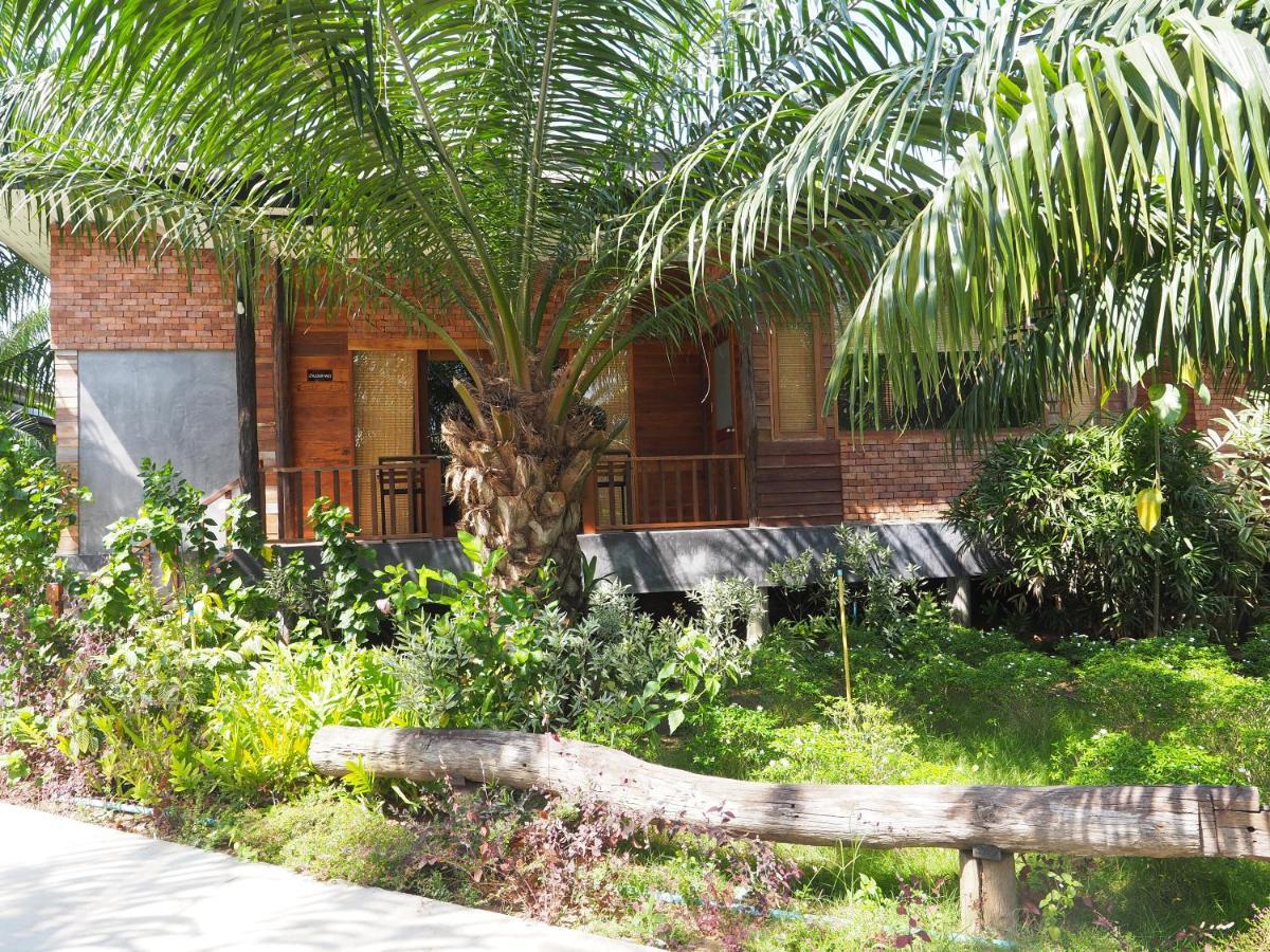 Palm Pran Resort Pranburi Kültér fotó